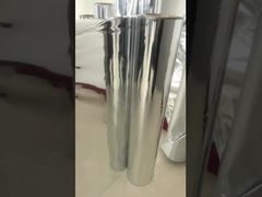 Просмотр мягкой 12-микронной металлизированной полиэтиленовой пленки для яблок и винограда, демонстрация светоотражающей пленки для фруктов